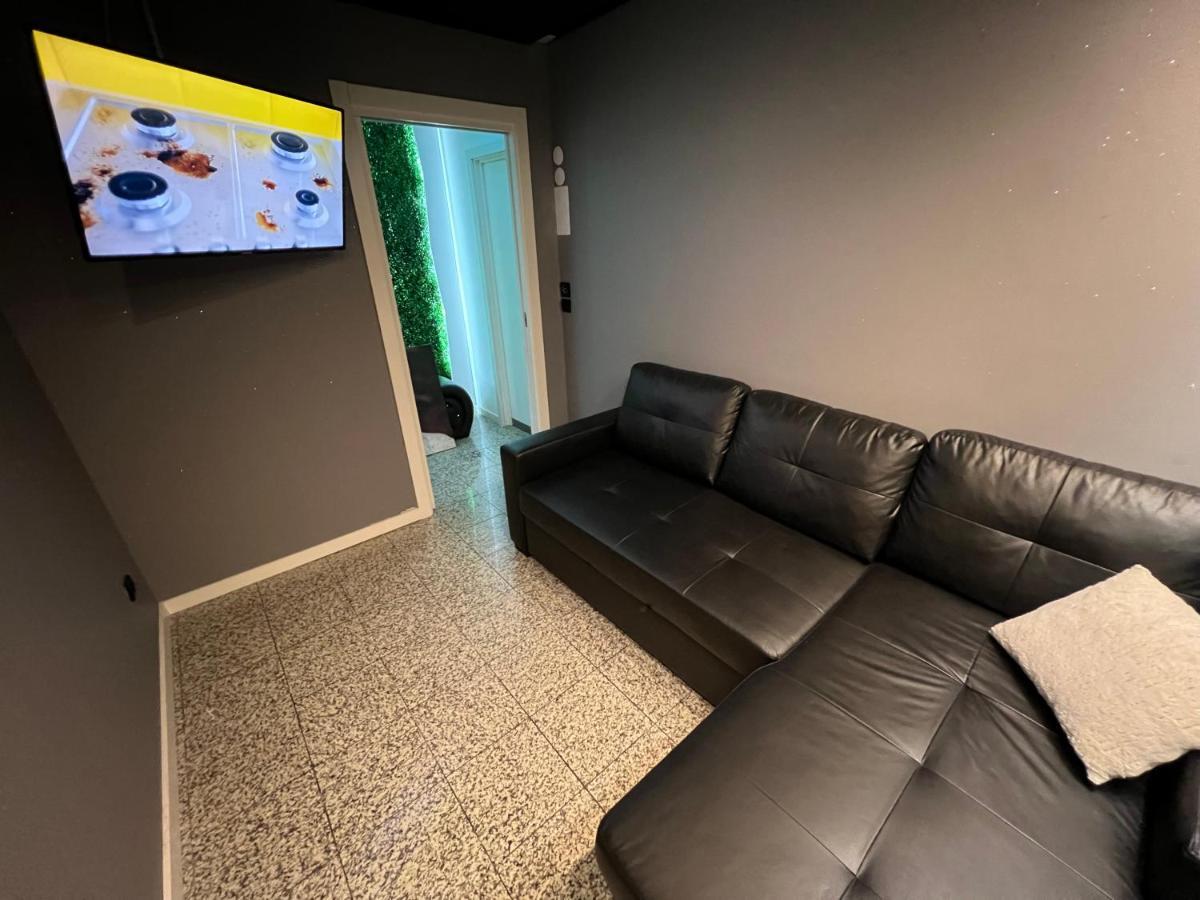 Modern Room With Indoor Shower Near The River - Quarto Moderno Com Duche Interior Proximo Da Ribeira Vila Nova de Gaia Exteriér fotografie