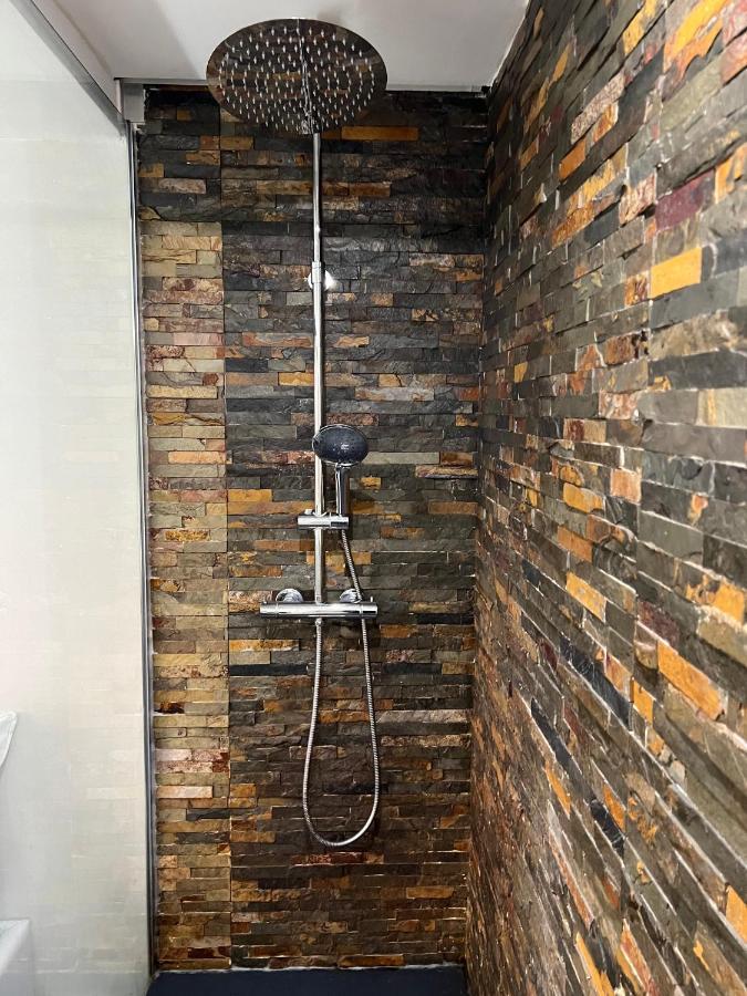 Modern Room With Indoor Shower Near The River - Quarto Moderno Com Duche Interior Proximo Da Ribeira Vila Nova de Gaia Exteriér fotografie